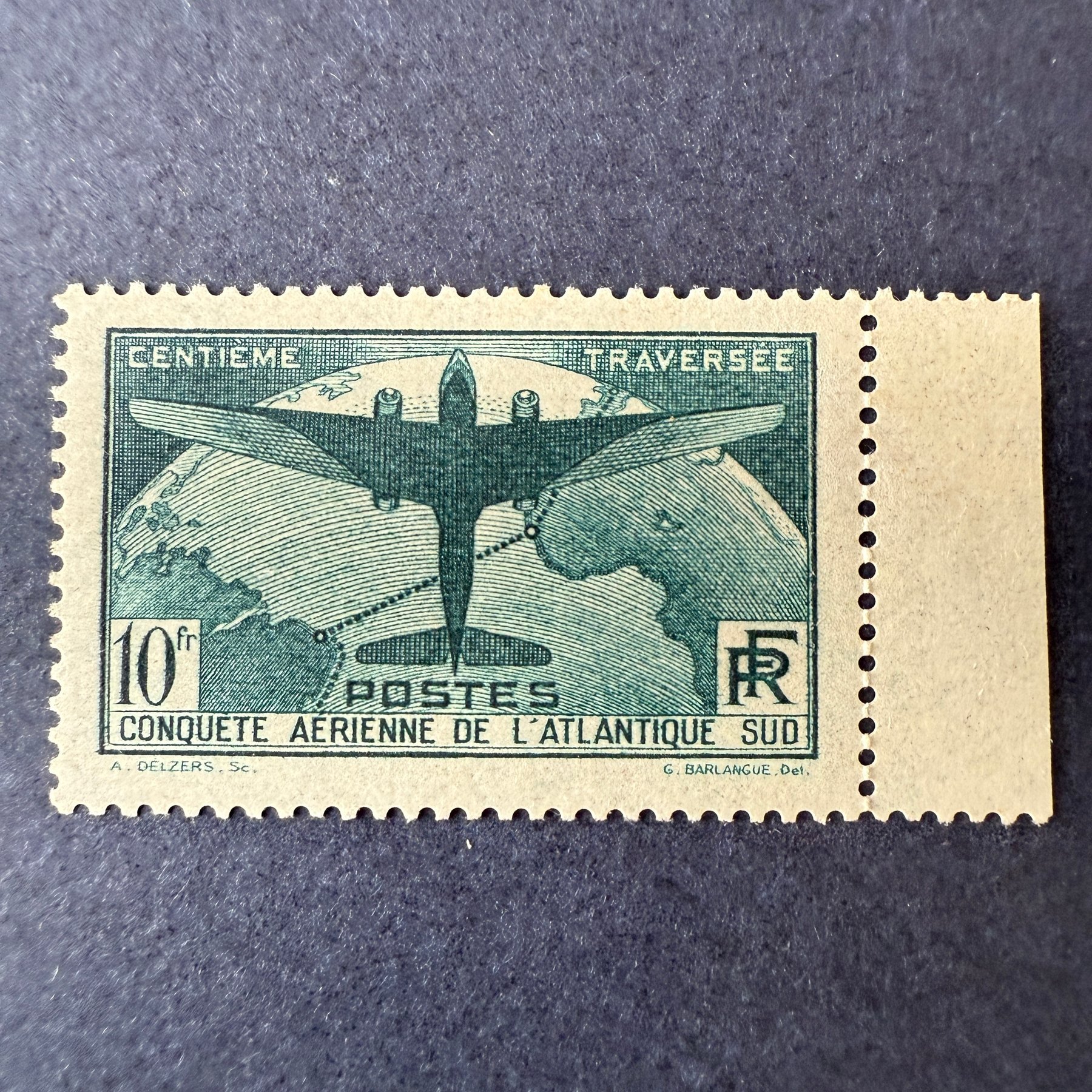 Y&T 321, "Traversée de l'Atlantique" bord de feuille en NEUF ** - TB