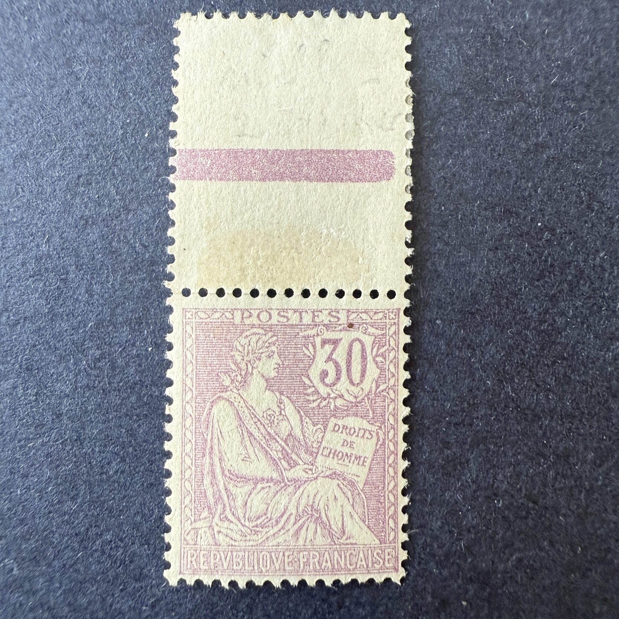 Yvert 128 "Mouchon retouché 30c violet" bord de feuille en neuf ** - SUP