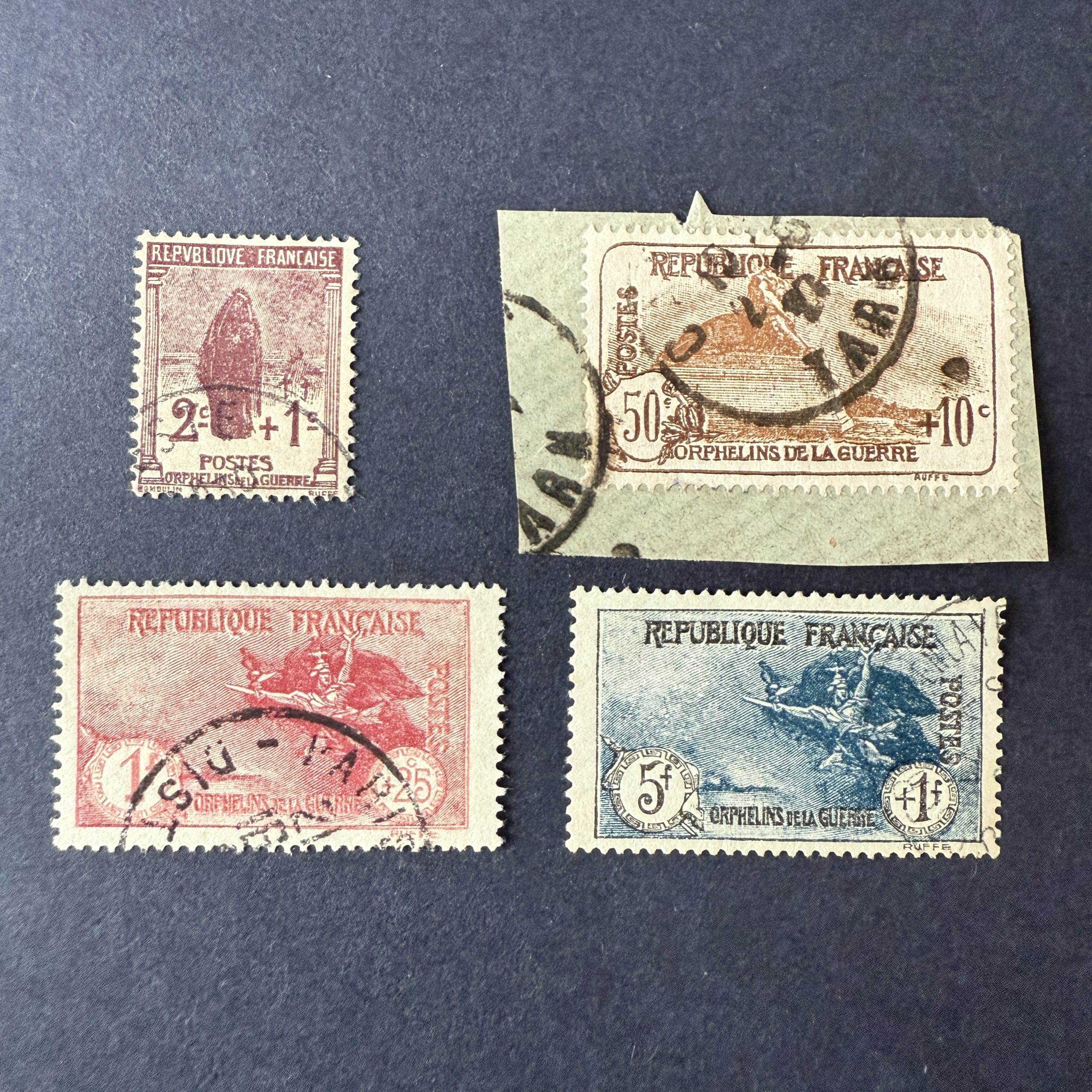 Y&T 229/232 "Orphelins 3ème série" en oblitérés - TB