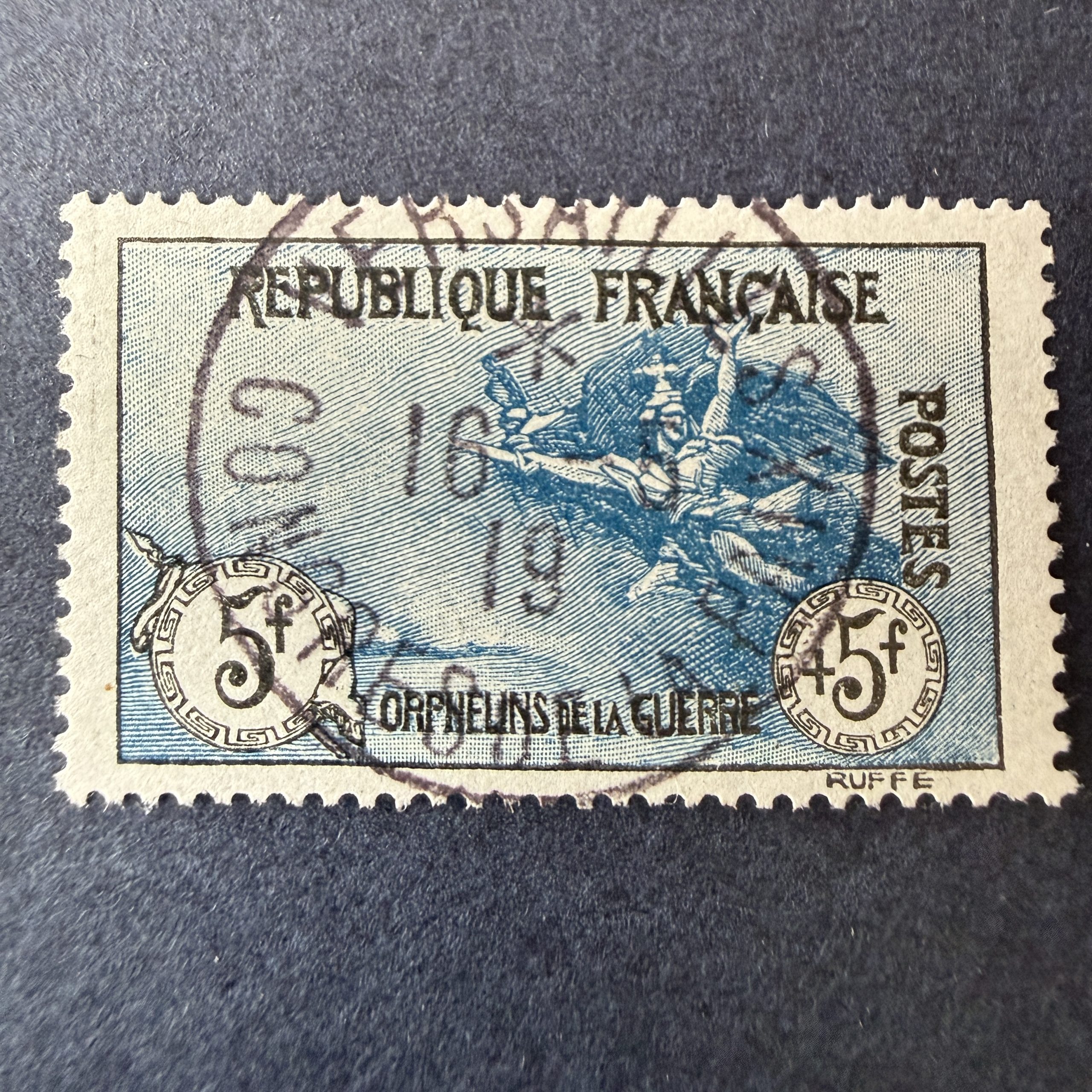 Y&T 155 "Orphelins 5fr+5fr" centré en oblitéré - superbe