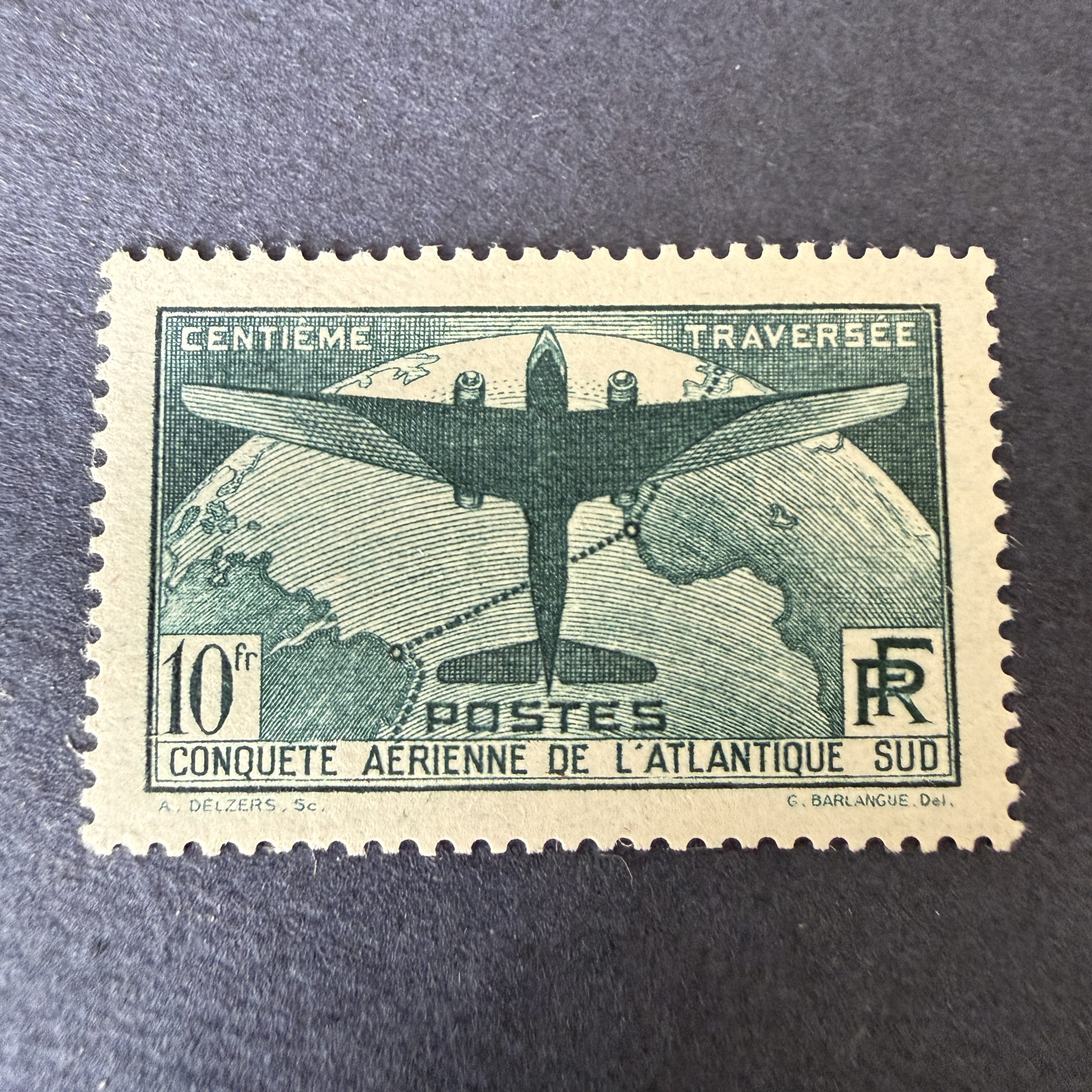 Y&T 321 "Traversée de l'Atlantique" en neuf ** sans charnière. TB.