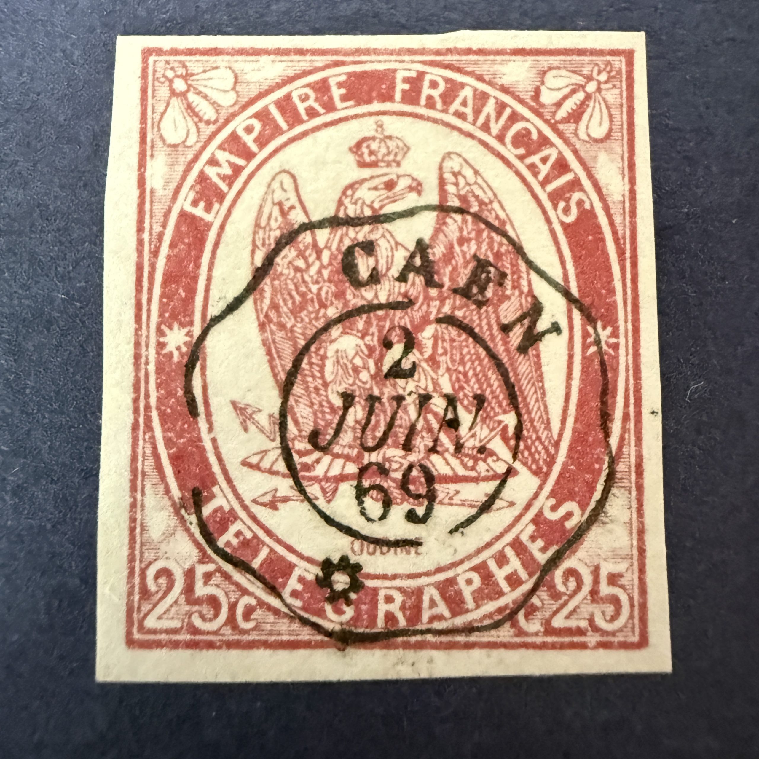 Télégraphe Y&T 1 "25c rouge carmin" en oblitéré. TB.