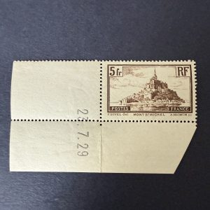 Y&T 260 "Mont Saint Michel" coin daté en neuf ** sans charnière. Superbe.