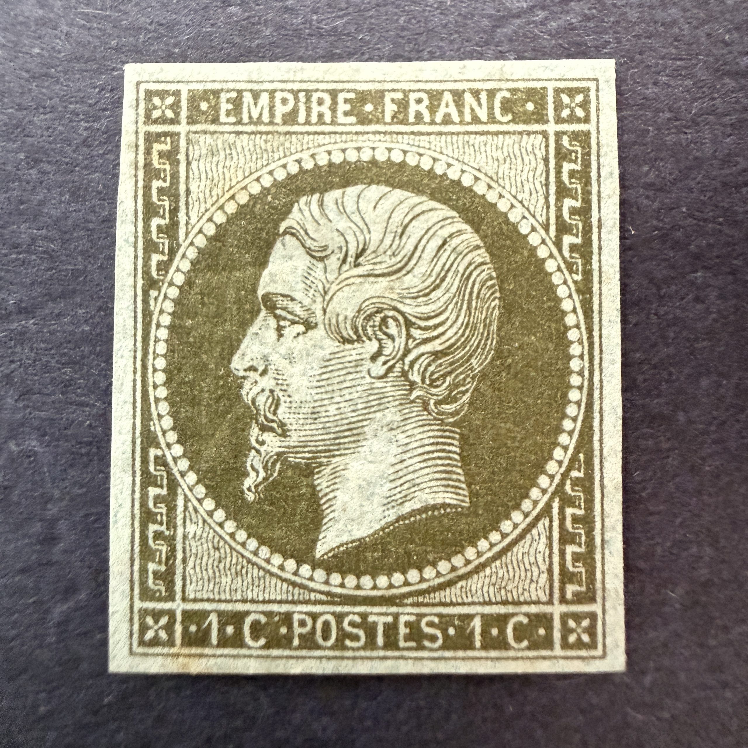 Y&T 11, "Napoléon 1c olive" en neuf * avec charnière - TB