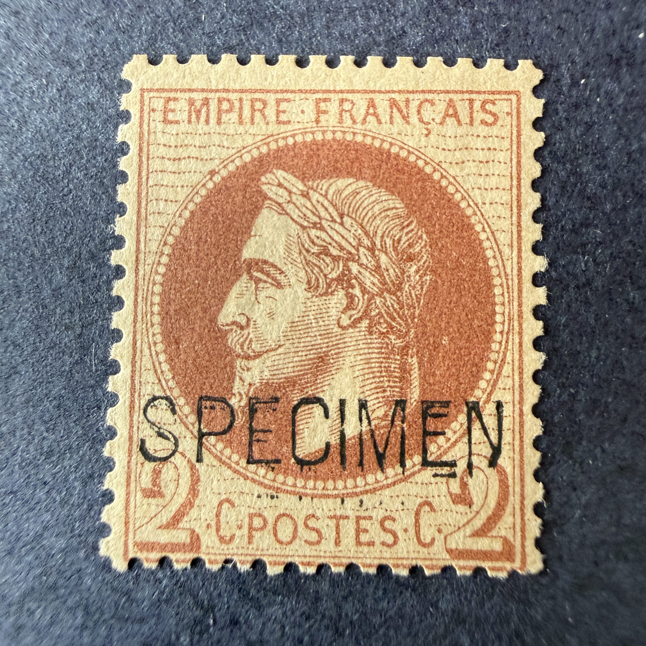 Y&T 26Bc, "Napoléon 2c lauré spécimen" en neuf * avec charnière. TB.