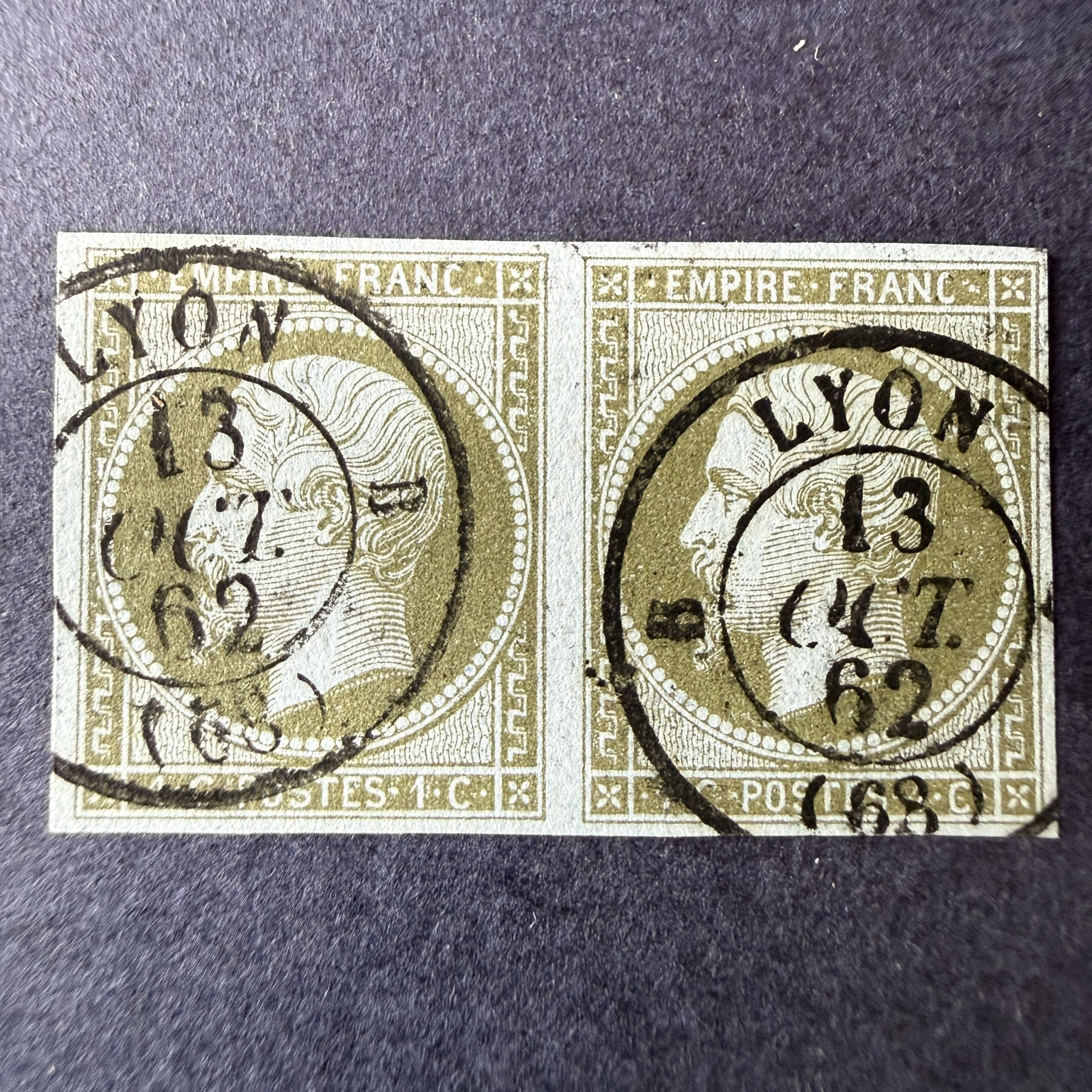 Y&T 11, "Napoléon 1c olive" en paire en oblitéré. Superbe.