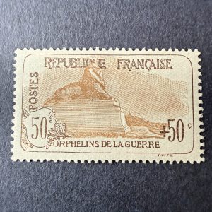 Y&T 153, "Orphelins 50c+50c" en neuf ** sans charnière. TB.
