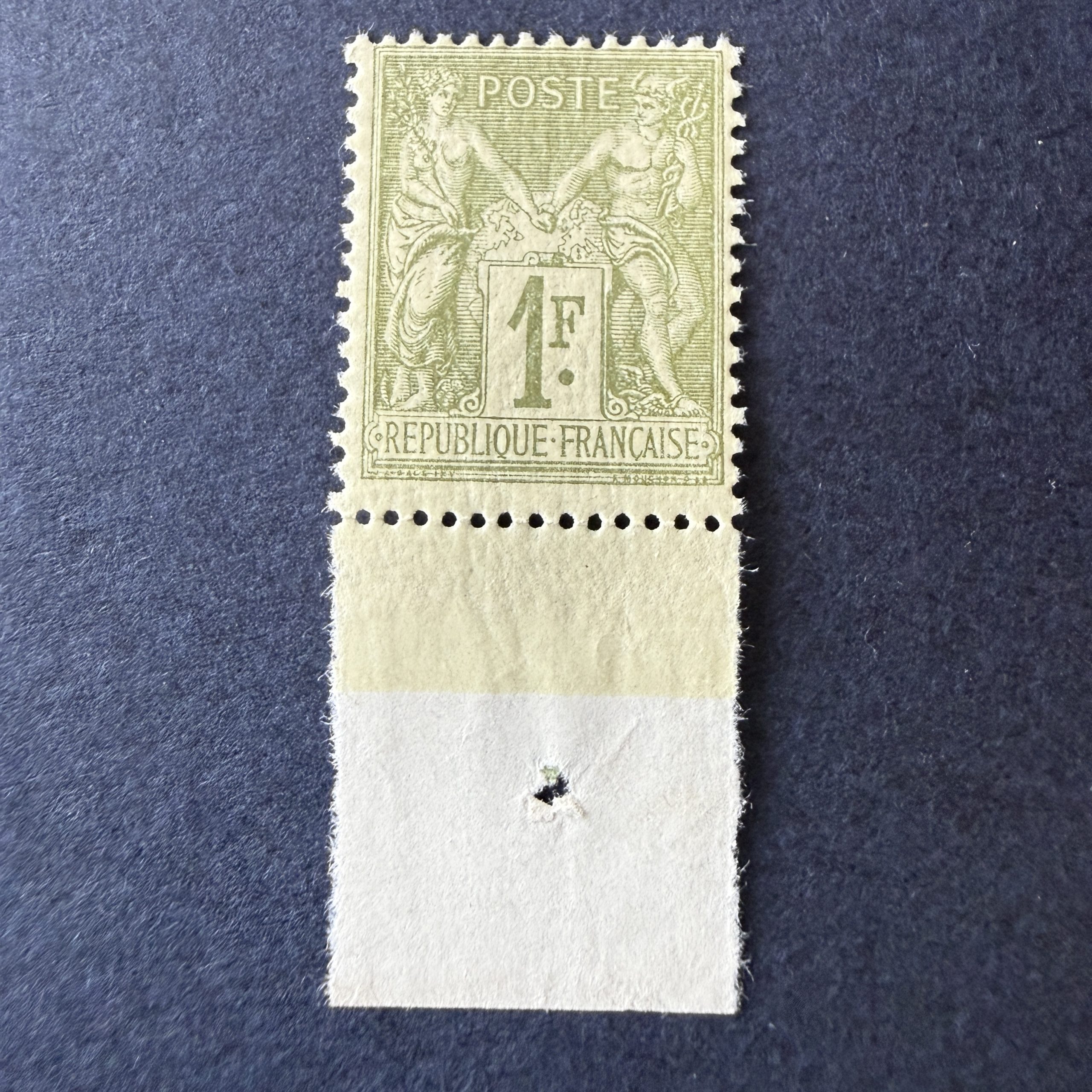 Y&T 82, "Sage 1fr olive" type II en neuf **. Superbe.