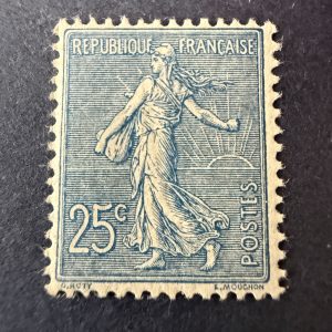 Y&T 132, "Semeuse 25c bleu" centré en neuf ** - TB