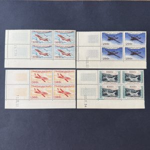 Poste Aérienne Y&T 30/33 "Prototypes" coins datés en neufs ** sans charnière. Superbes.