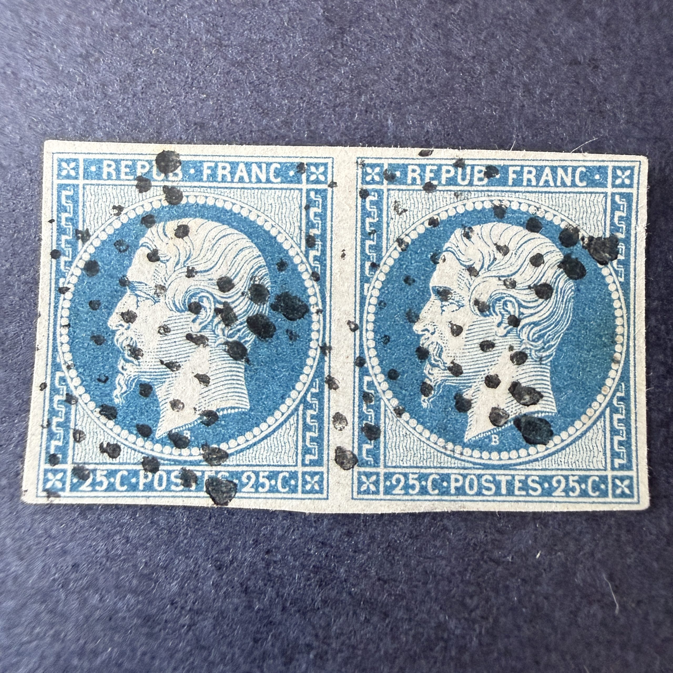 Yvert 10, "Napoléon Présidence 25c" paire en oblitéré. Signé Calves. TB.