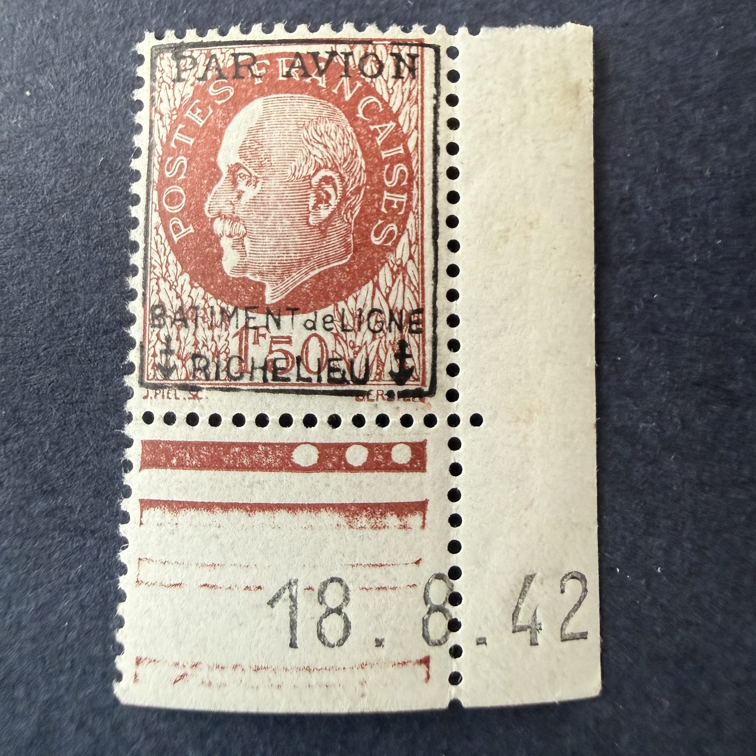 Poste Aérienne Militaire Yvert 3, "Pétain" coin daté en neuf **. Superbe.