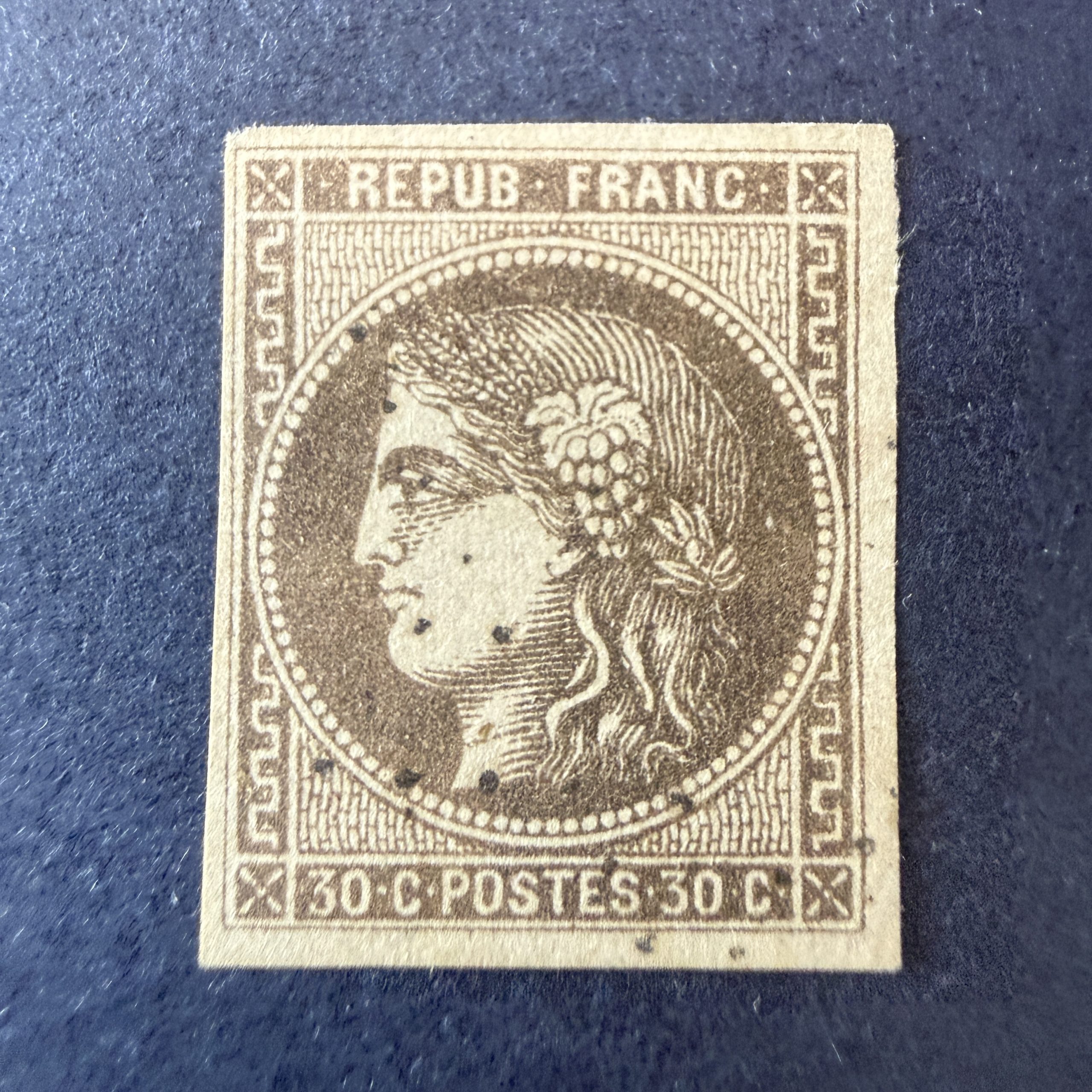 Yvert 47, "Bordeaux 30c brun" en oblitéré étoile. Signé Miro. TB.