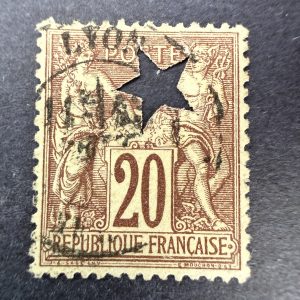 Yvert 67 "Sage 20c brun" perforé étoile en oblitéré. TB.