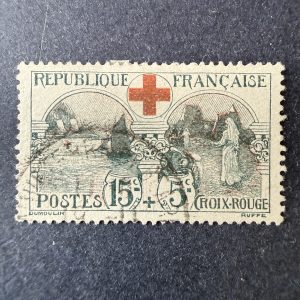 Yvert 156 "Croix Rouge" en oblitéré. TB