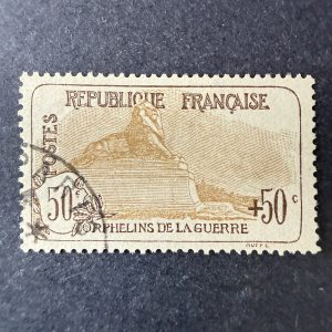 Yvert 153 "Orphelins 50c+50c" en oblitéré. Superbe.