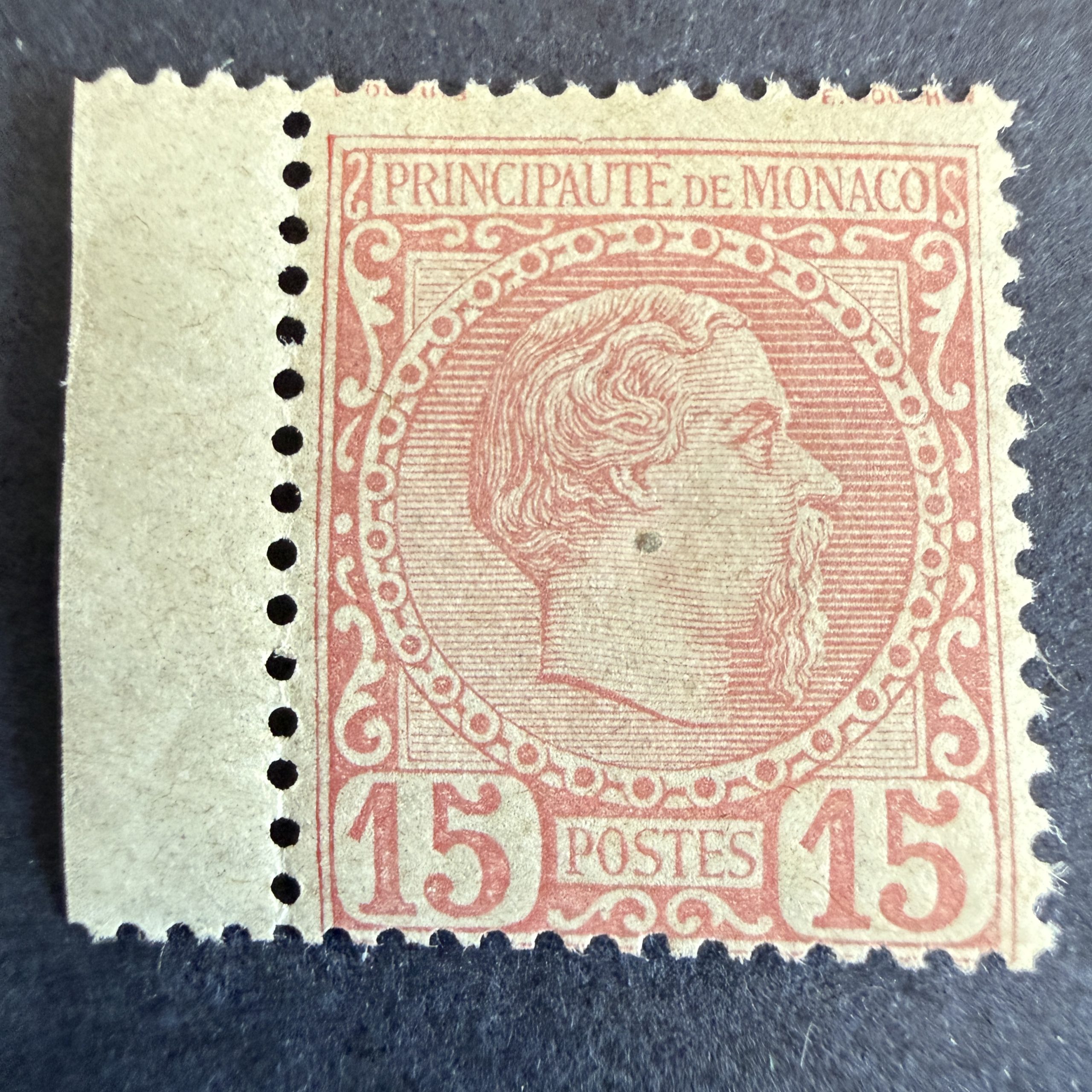 Monaco Yvert 5 "Charles III 15c rose" bdf en neuf **. Signé Calves. TB.